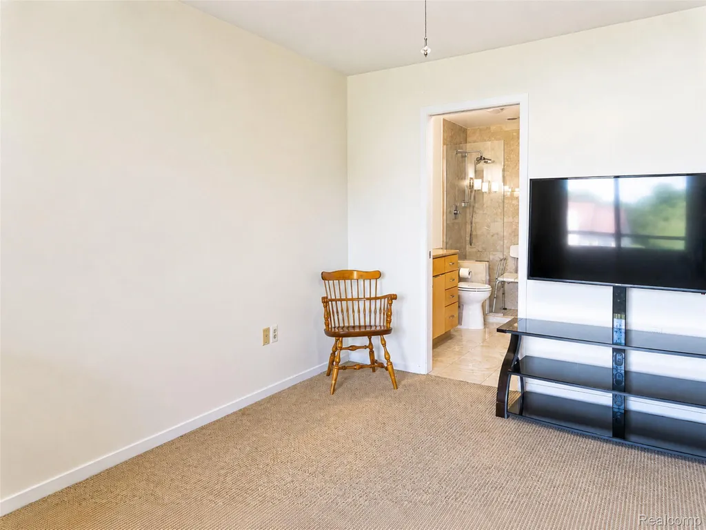 754 Ashley Circle Rochester Hills City MI 48307