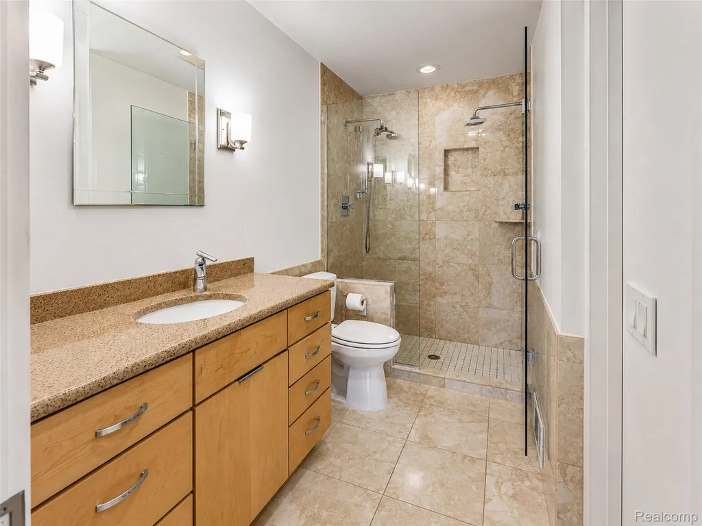 754 Ashley Circle Rochester Hills City MI 48307