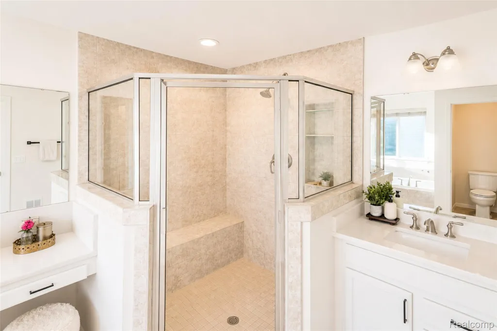 640 Allegheny Drive South Lyon City MI 48178