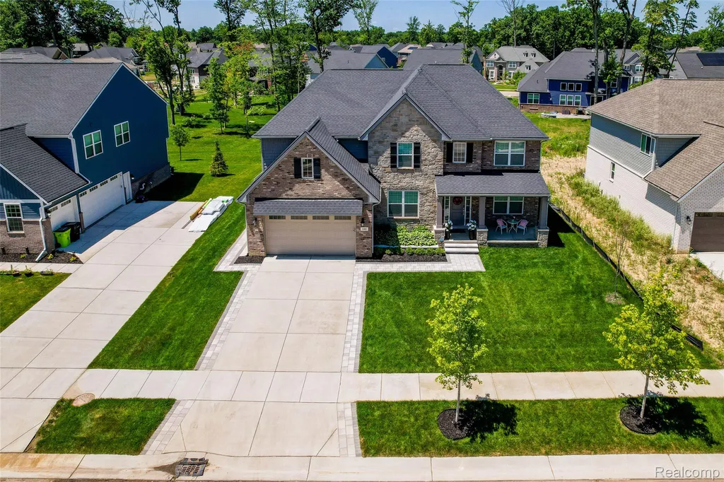 640 Allegheny Drive South Lyon City MI 48178