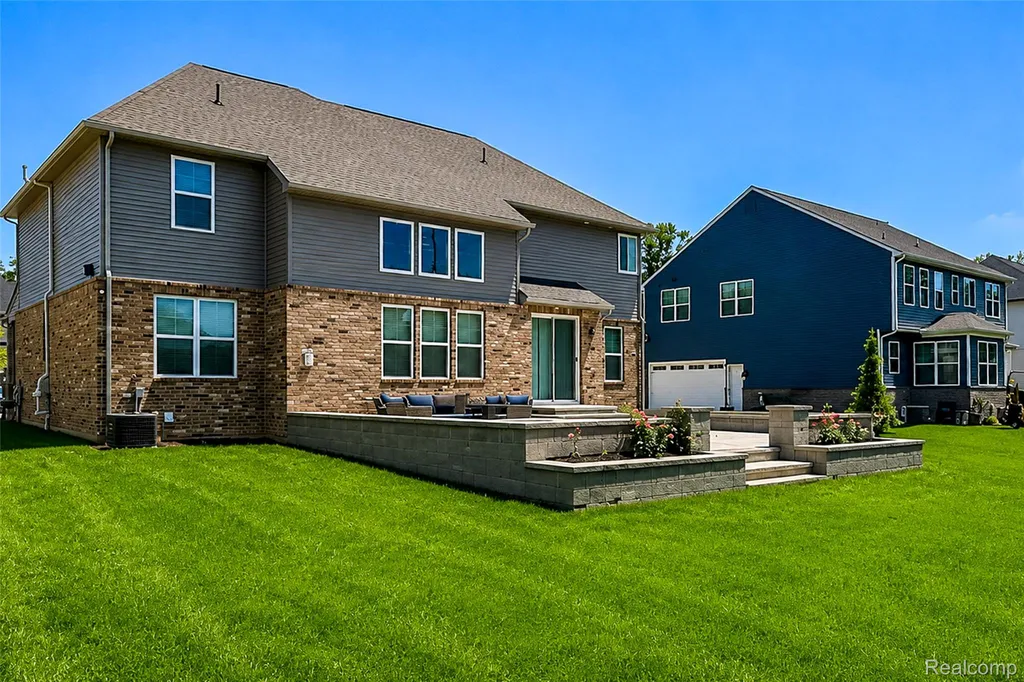640 Allegheny Drive South Lyon City MI 48178