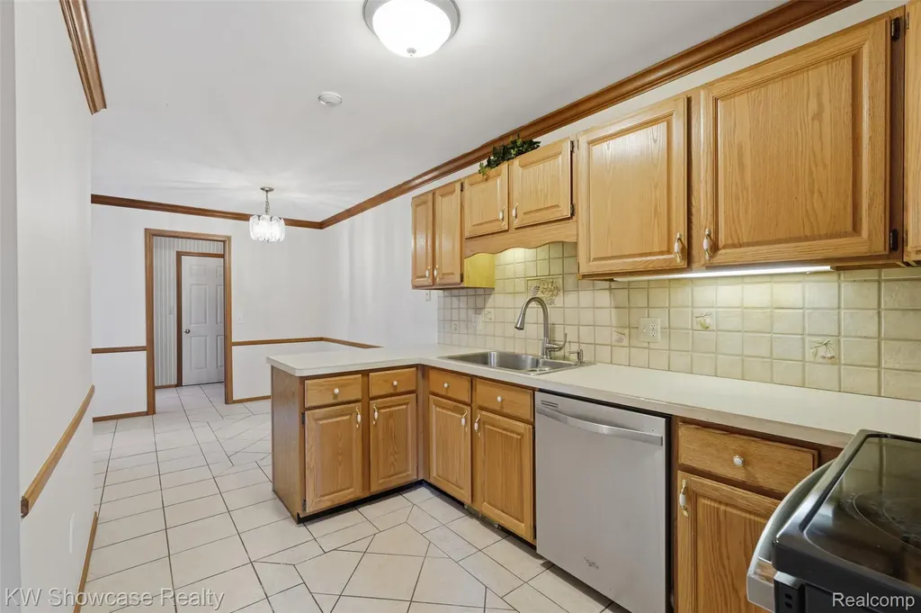 42289 Saratoga Circle Canton Charter Township MI 48187