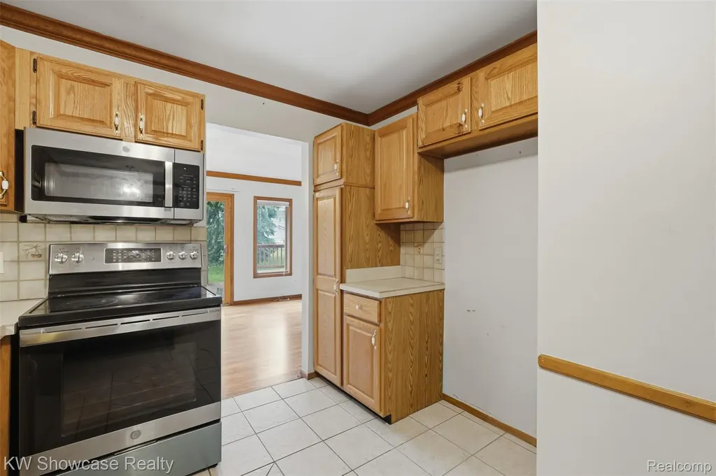 42289 Saratoga Circle Canton Charter Township MI 48187