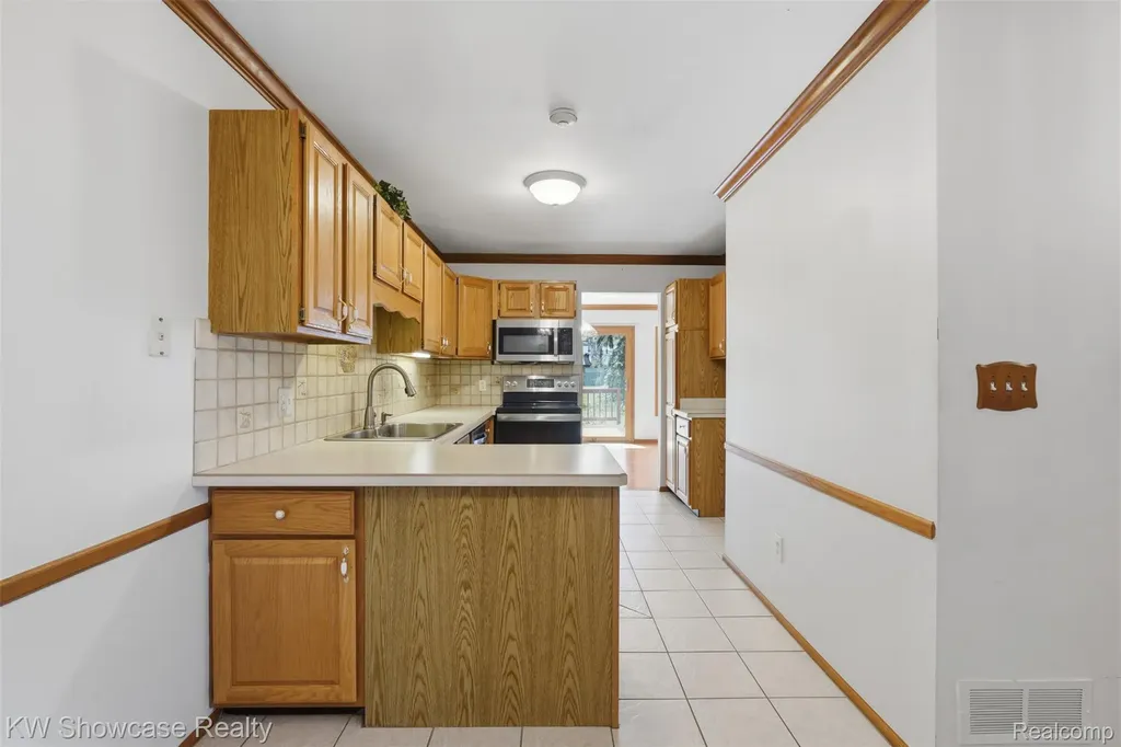 42289 Saratoga Circle Canton Charter Township MI 48187