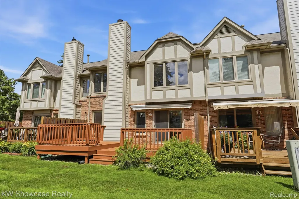 42289 Saratoga Circle Canton Charter Township MI 48187