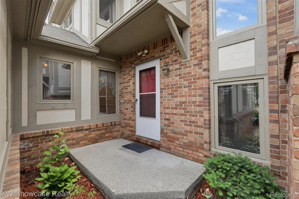 42289 Saratoga Circle Canton Charter Township MI 48187