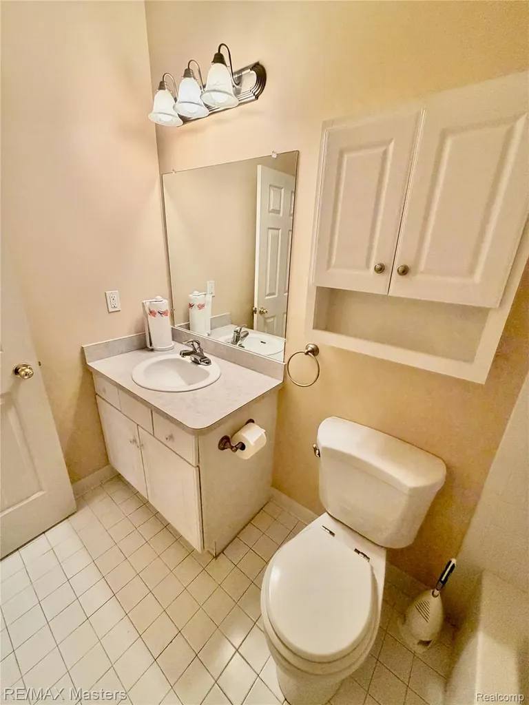 543 Mulberry Street Wyandotte City MI 48192