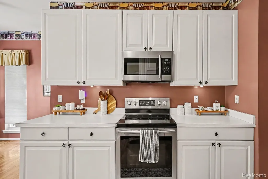 5162 Glenwood Creek Independence Charter Township MI 48348