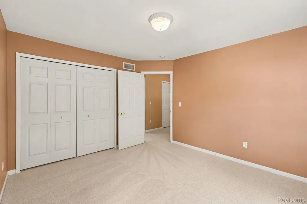 5162 Glenwood Creek Independence Charter Township MI 48348
