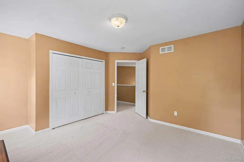 5162 Glenwood Creek Independence Charter Township MI 48348