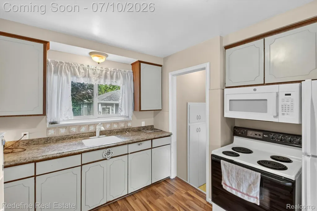 12865 Beech Daly Road Redford Charter Township MI 48239