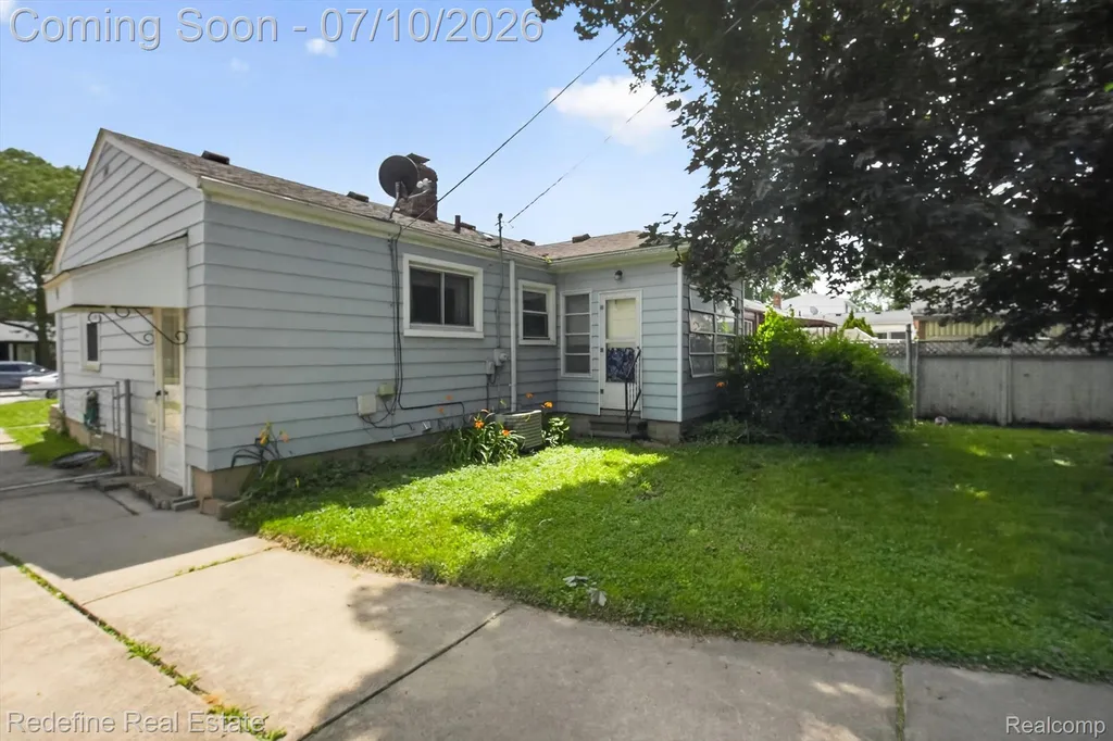 12865 Beech Daly Road Redford Charter Township MI 48239