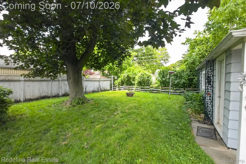 12865 Beech Daly Road Redford Charter Township MI 48239