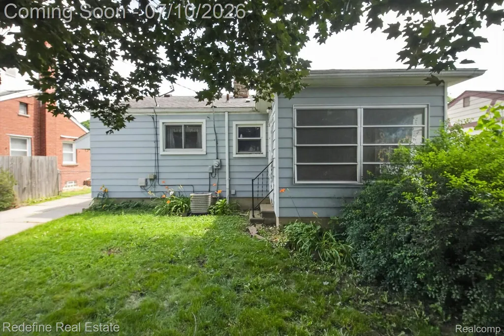12865 Beech Daly Road Redford Charter Township MI 48239