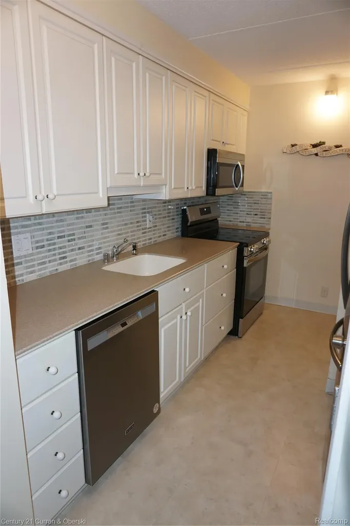 21800 Morley Avenue Dearborn City MI 48124