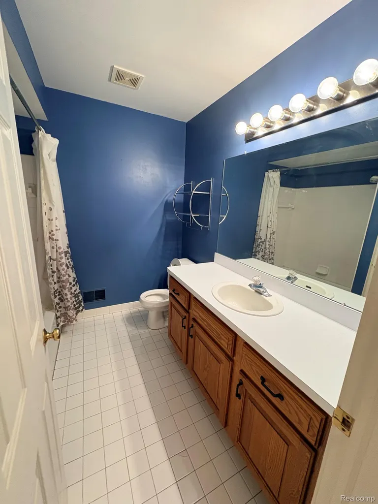 43336 Herring Drive Clinton Charter Township MI 48038