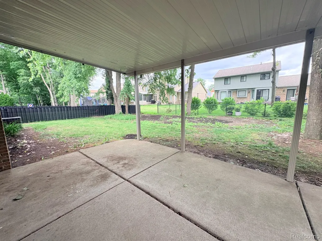 43336 Herring Drive Clinton Charter Township MI 48038