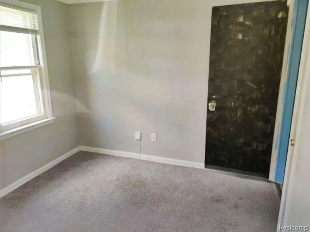 26474 Somerset Drive Inkster City MI 48141