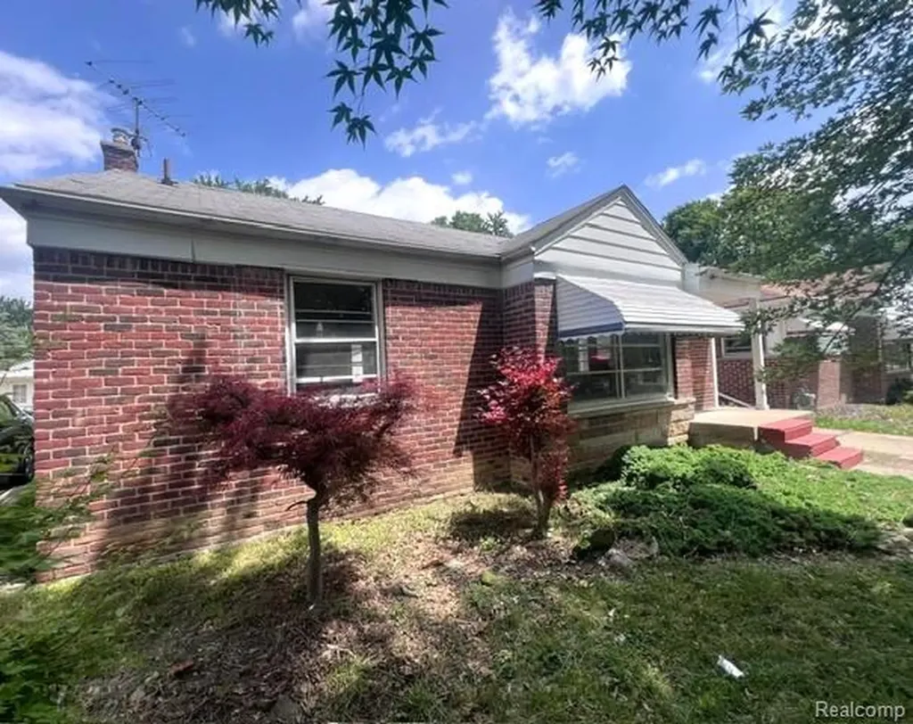 26474 Somerset Drive Inkster City MI 48141