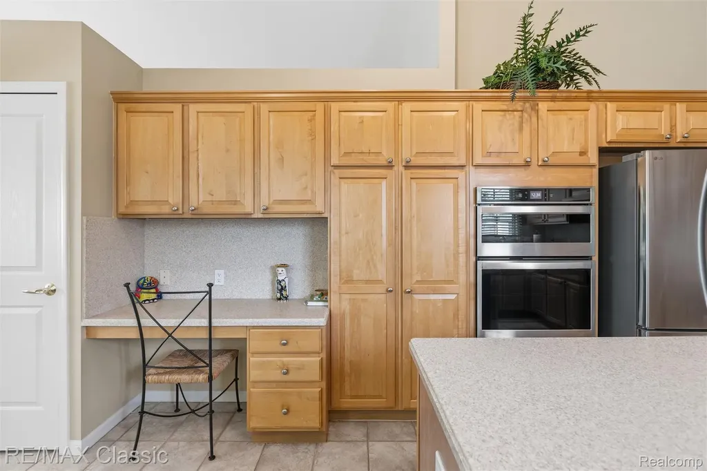 16934 Lochmoor Circle W Northville Township MI 48168