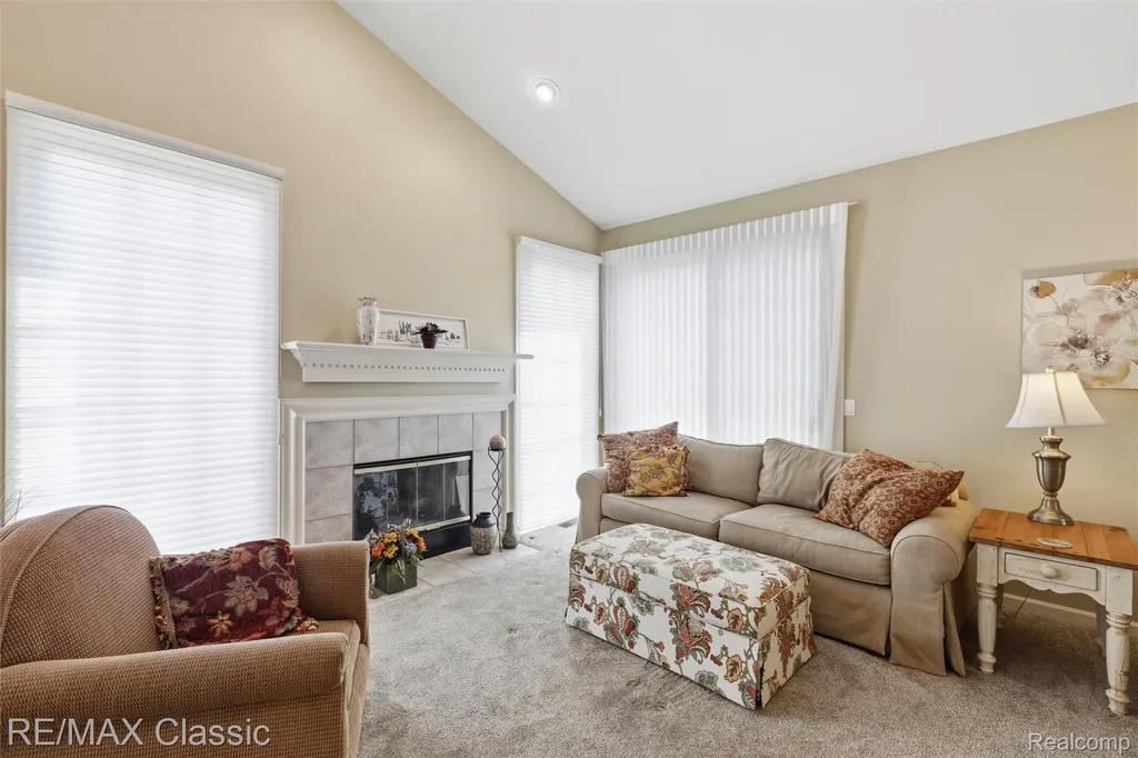 16934 Lochmoor Circle W Northville Township MI 48168