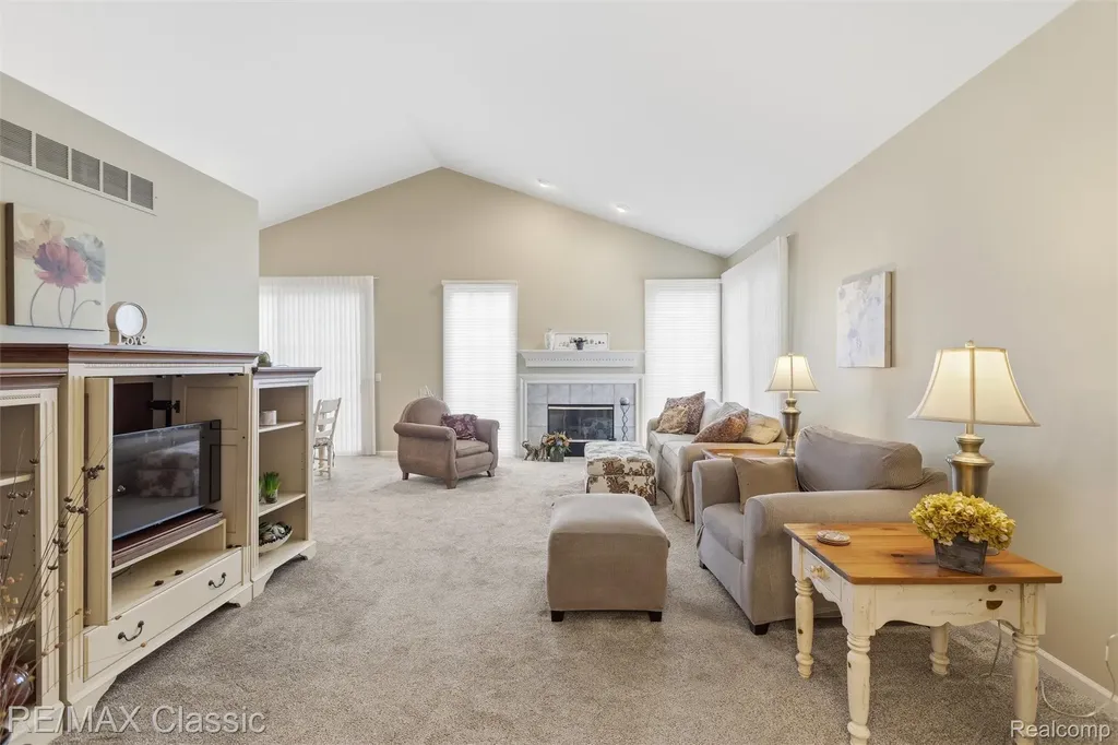16934 Lochmoor Circle W Northville Township MI 48168