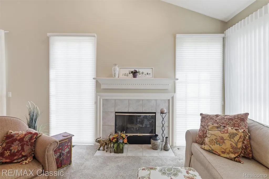 16934 Lochmoor Circle W Northville Township MI 48168