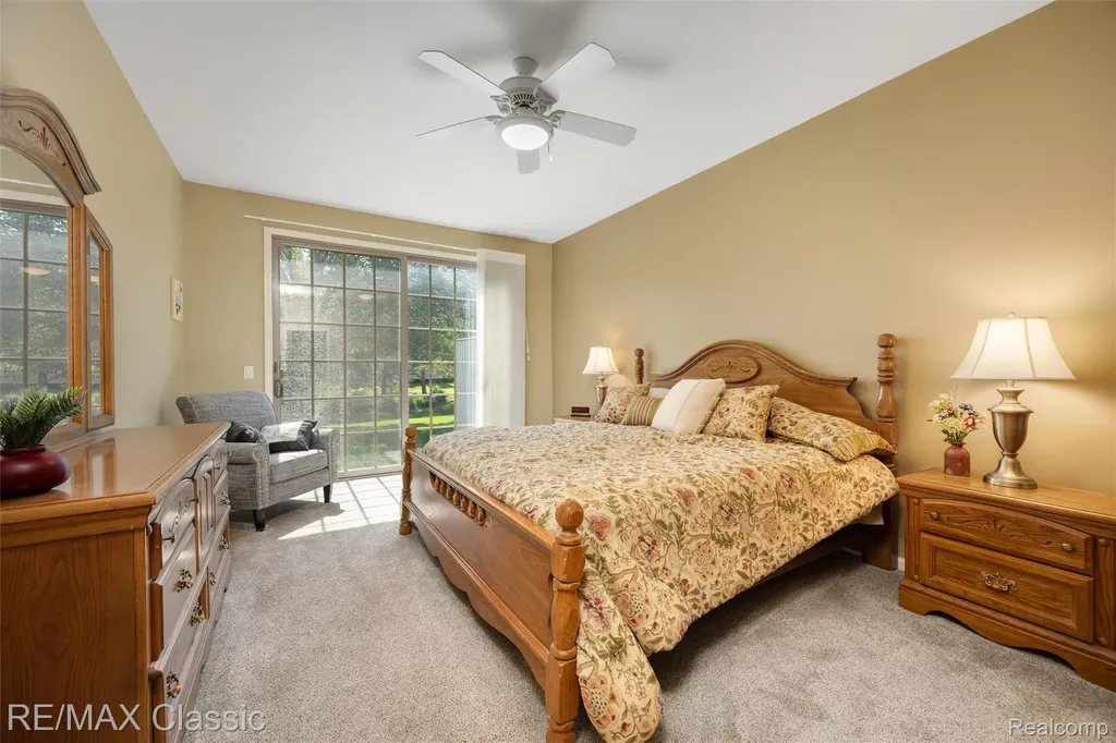 16934 Lochmoor Circle W Northville Township MI 48168