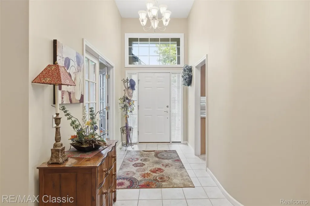 16934 Lochmoor Circle W Northville Township MI 48168