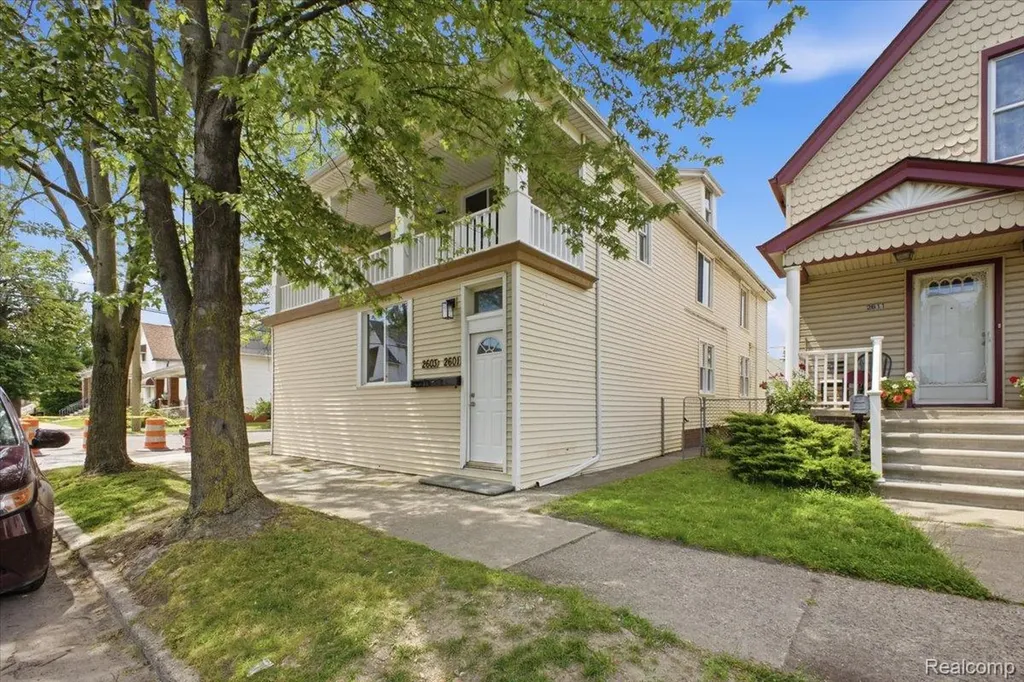 2601 Belmont Street Hamtramck City MI 48212