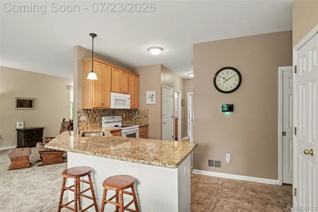 1388 Luxington Drive Lapeer City MI 48446