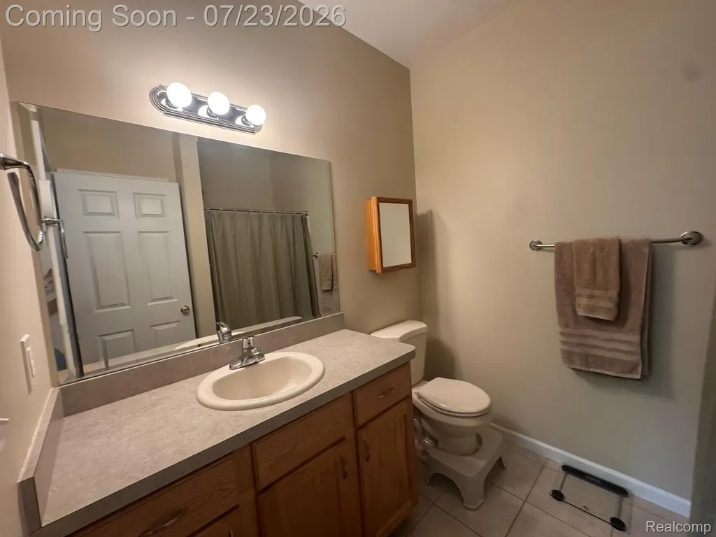 1388 Luxington Drive Lapeer City MI 48446