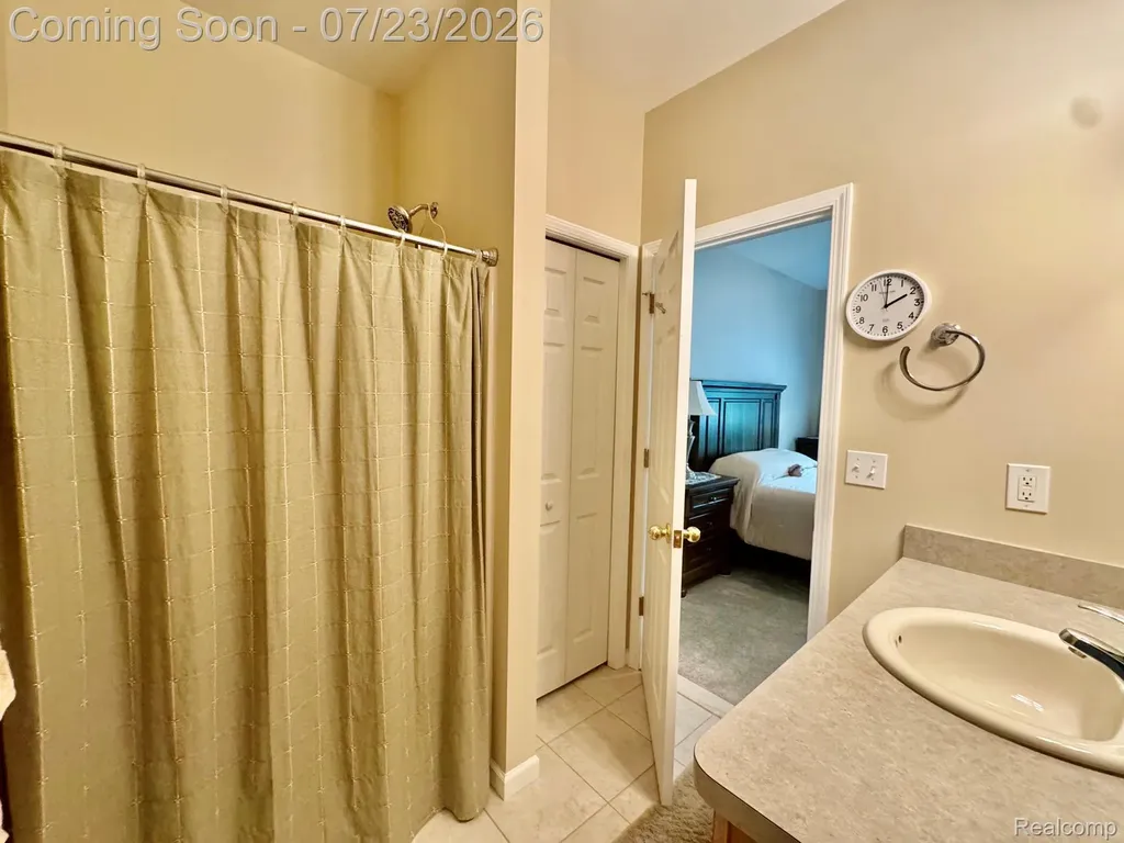 1388 Luxington Drive Lapeer City MI 48446