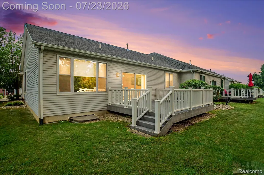 1388 Luxington Drive Lapeer City MI 48446