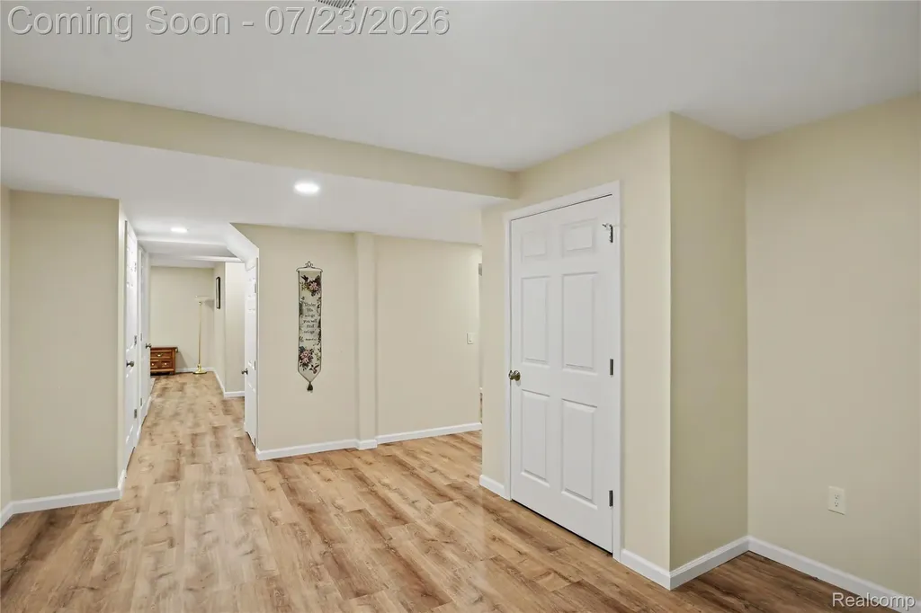 1388 Luxington Drive Lapeer City MI 48446