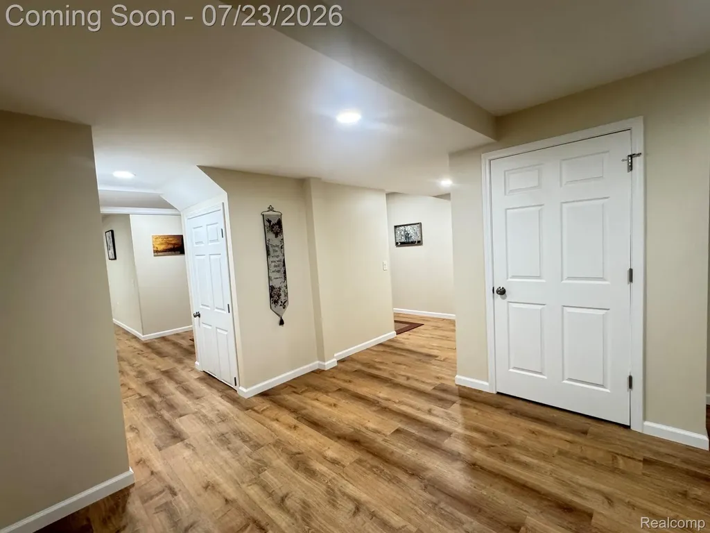 1388 Luxington Drive Lapeer City MI 48446