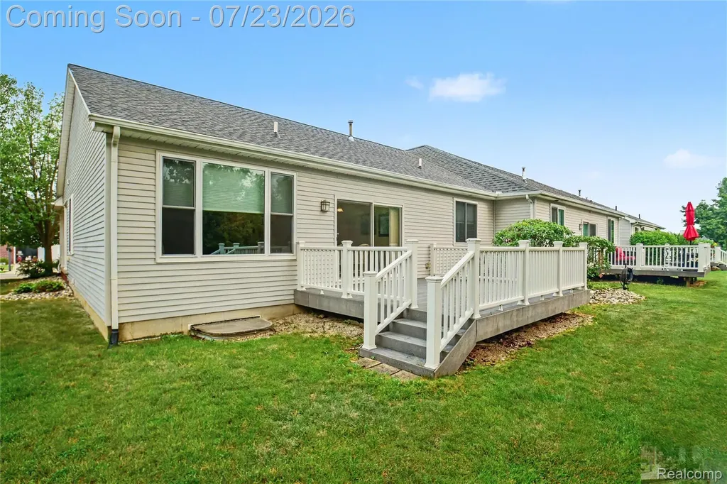 1388 Luxington Drive Lapeer City MI 48446