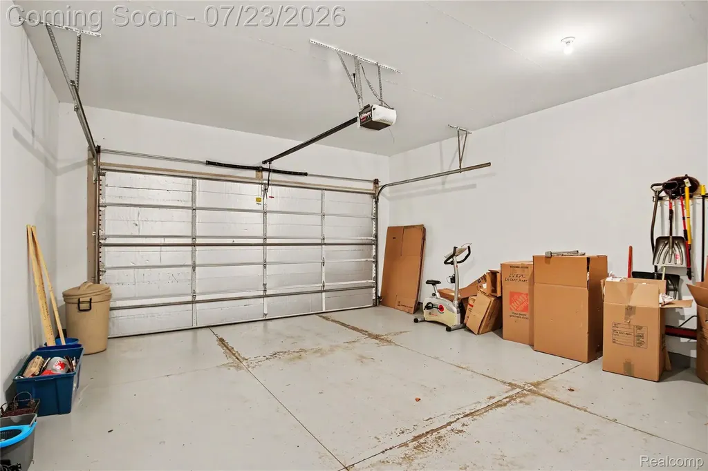 1388 Luxington Drive Lapeer City MI 48446