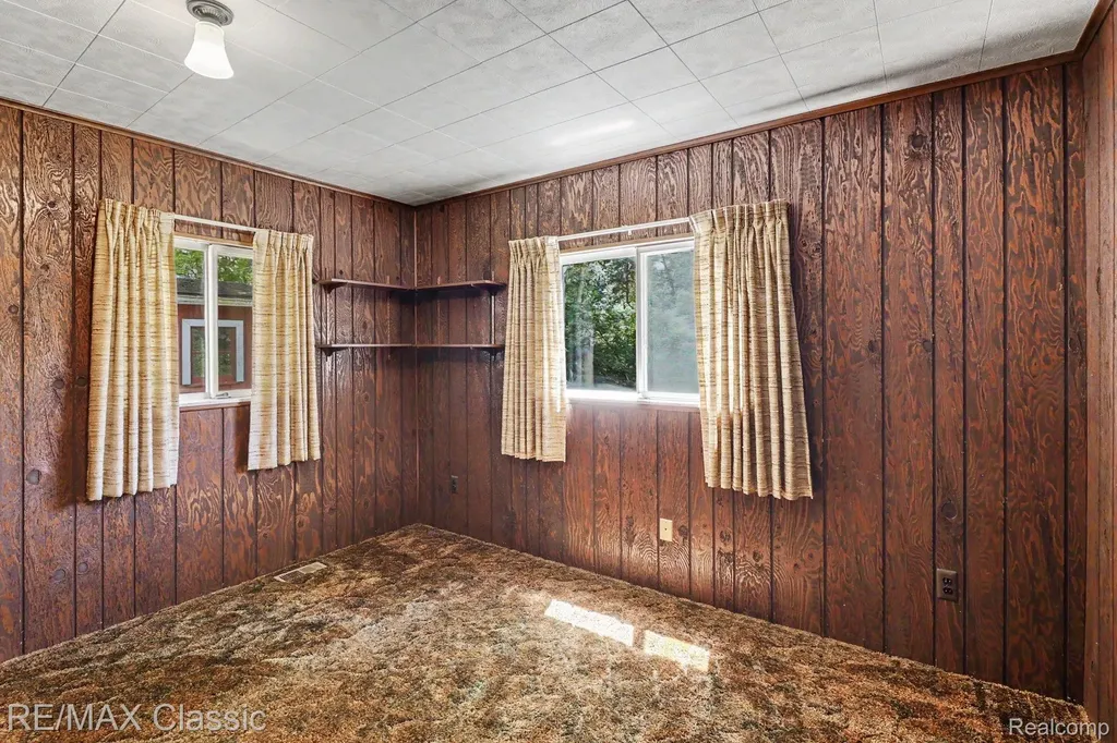 250 E Canyon Drive Milford Charter Township MI 48380