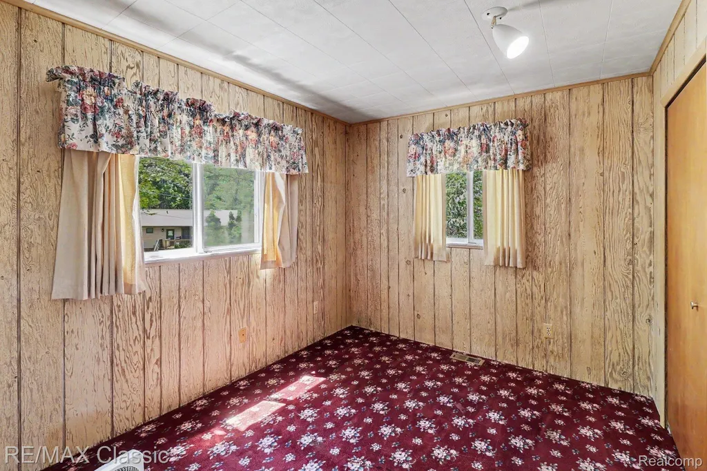 250 E Canyon Drive Milford Charter Township MI 48380