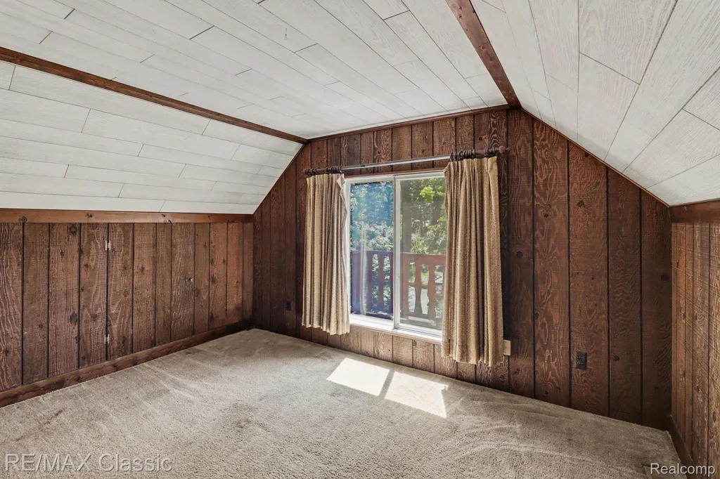 250 E Canyon Drive Milford Charter Township MI 48380