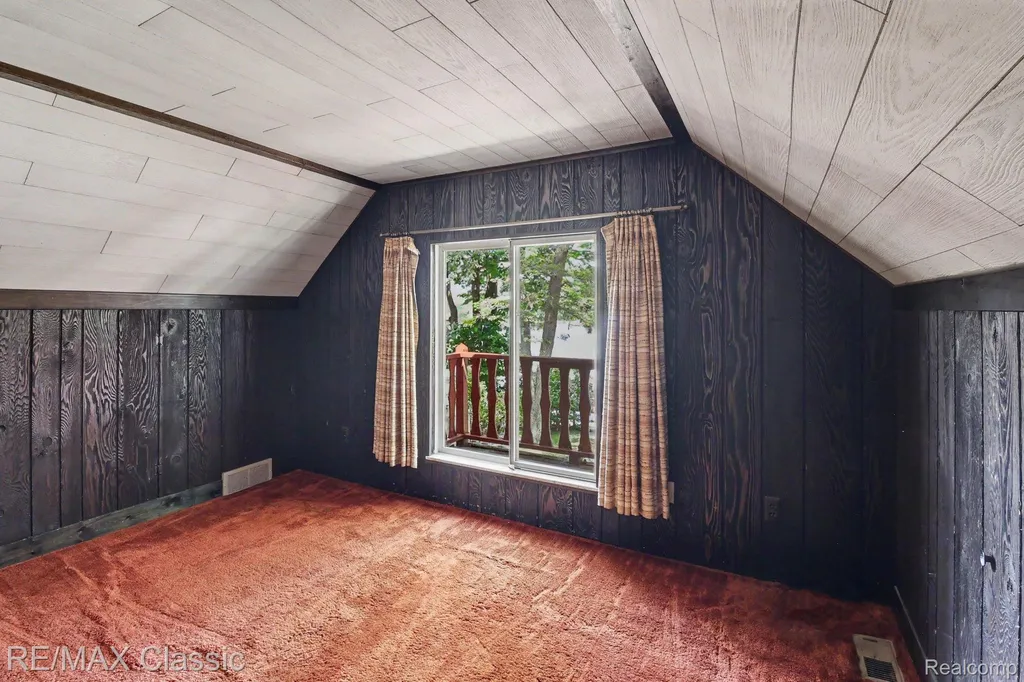 250 E Canyon Drive Milford Charter Township MI 48380