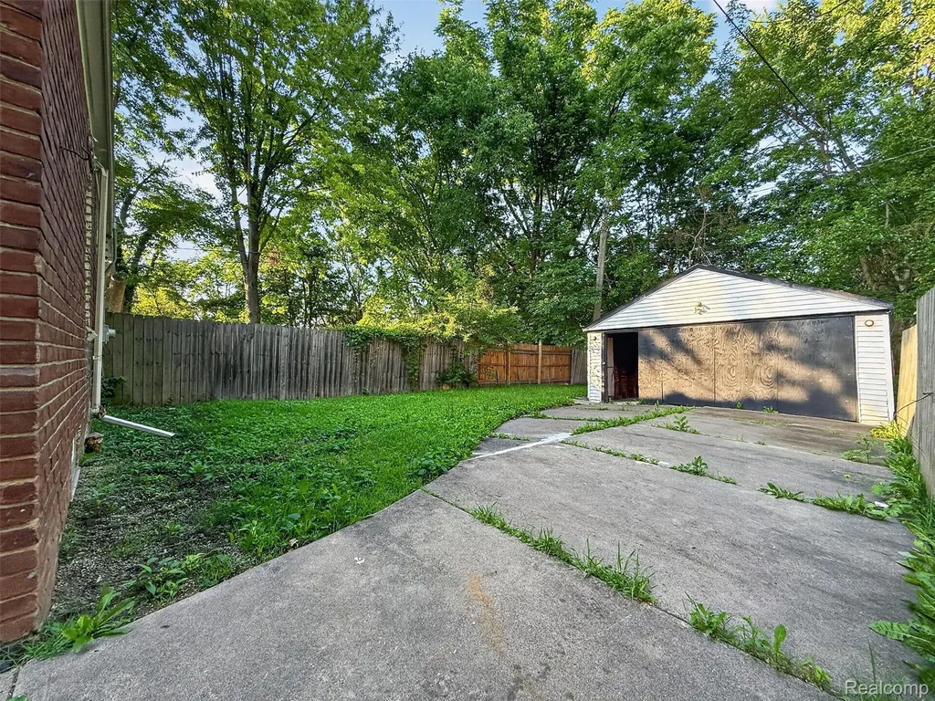 5566 Lakepointe Street Detroit City MI 48224