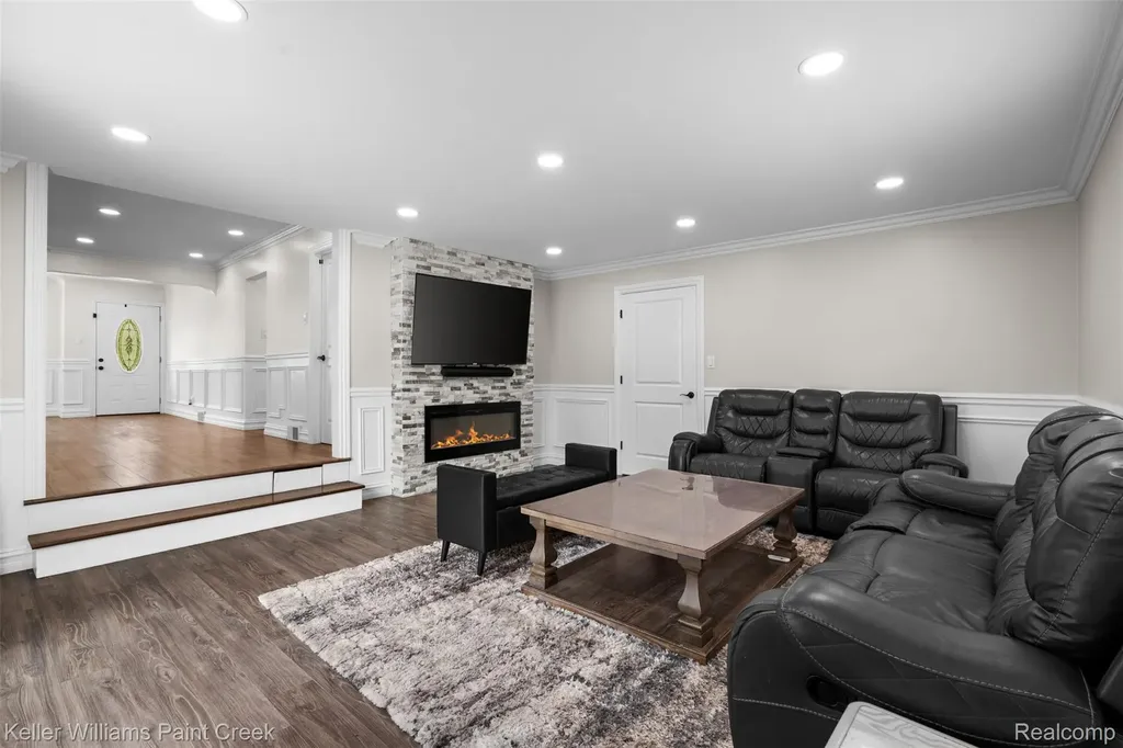 8316 Speedway Drive Shelby Charter Township MI 48317