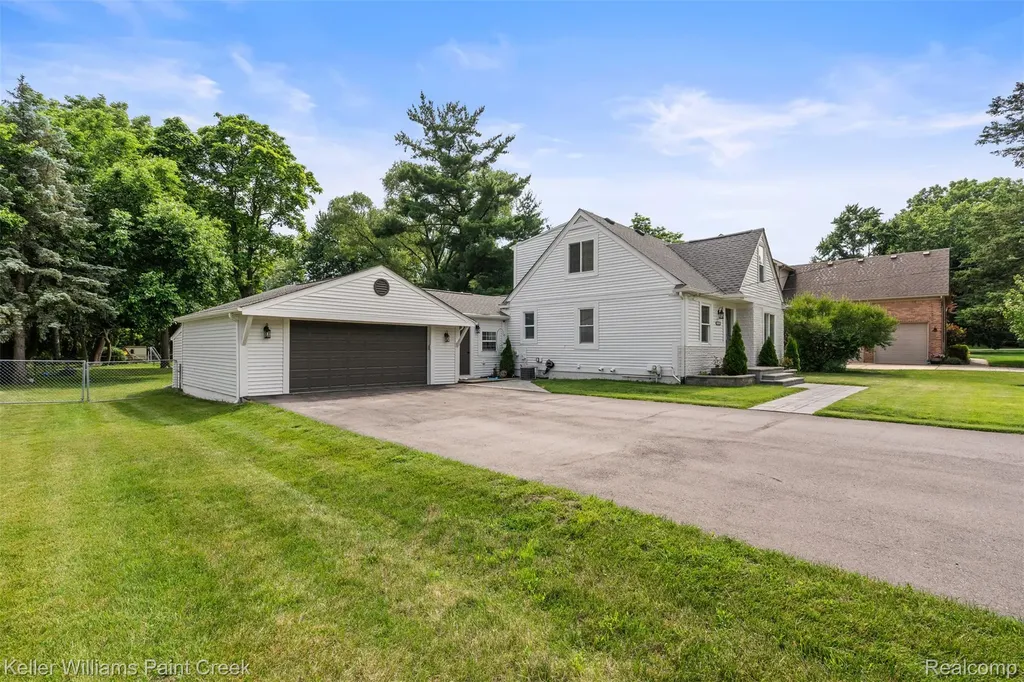 8316 Speedway Drive Shelby Charter Township MI 48317