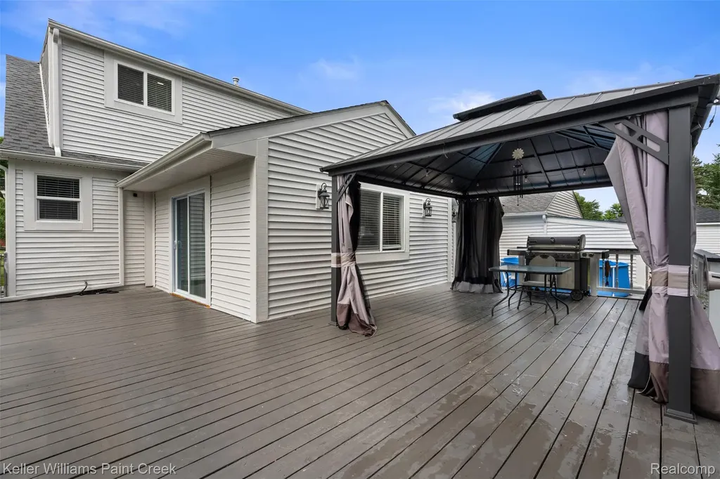 8316 Speedway Drive Shelby Charter Township MI 48317