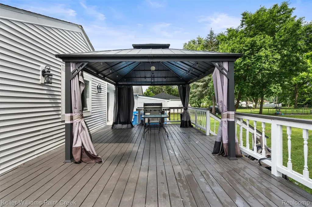8316 Speedway Drive Shelby Charter Township MI 48317