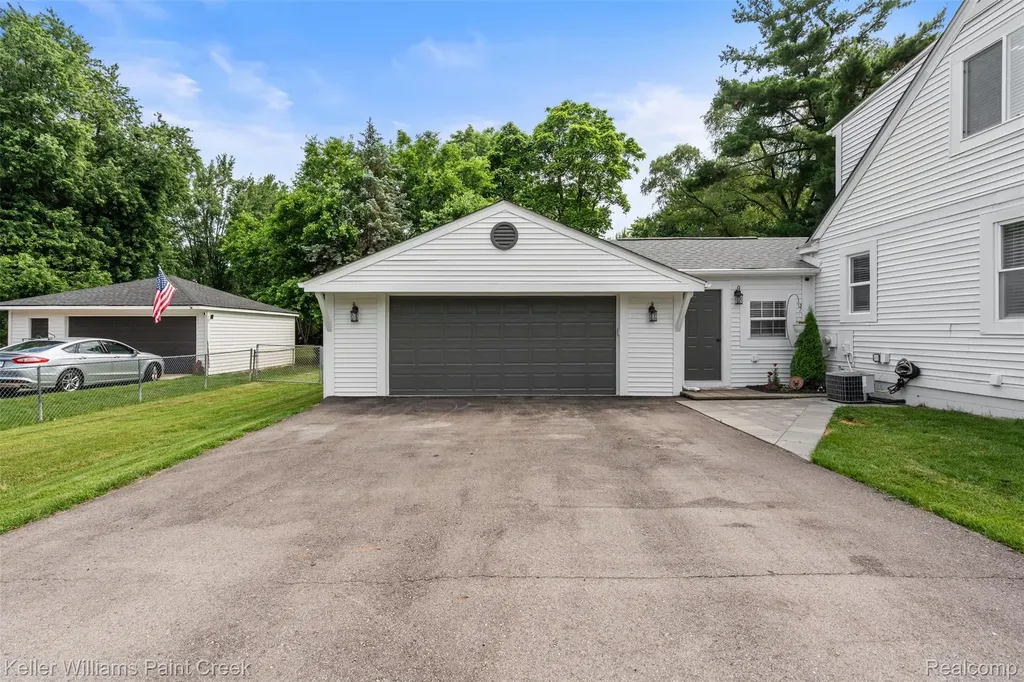 8316 Speedway Drive Shelby Charter Township MI 48317