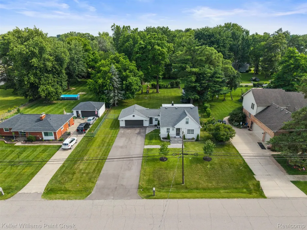 8316 Speedway Drive Shelby Charter Township MI 48317