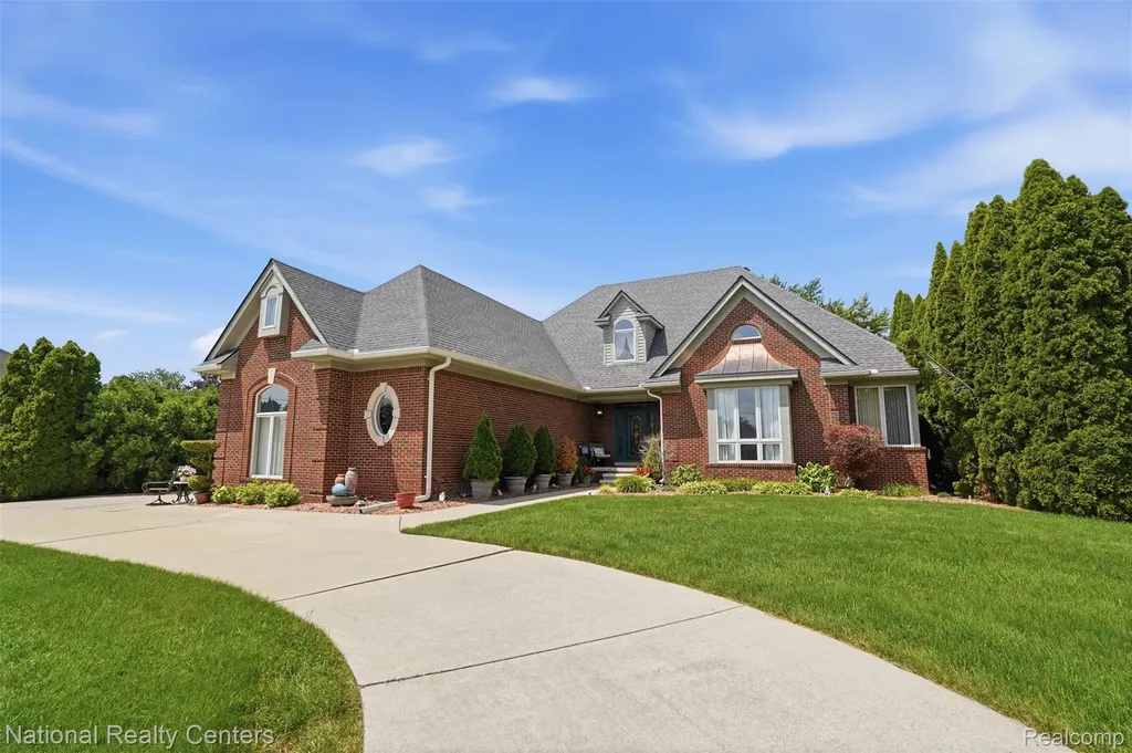 20175 Gill Road Livonia City MI 48152
